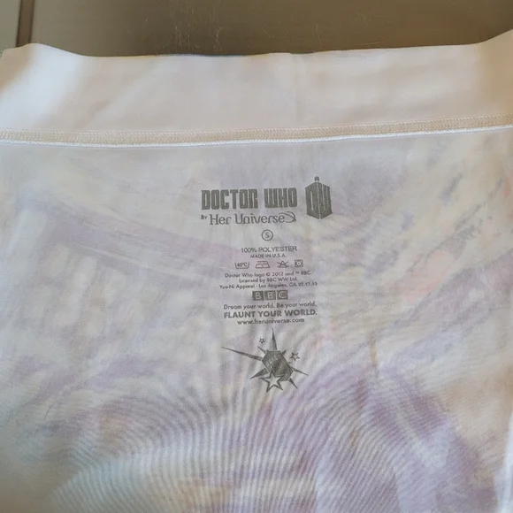 Her Universe "Doctor Who" Starry Night Exploding Tardis mini skirt in small - Picture 4 of 4